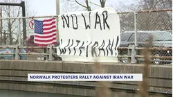 Norwalk demonstration calls for end of Iran war