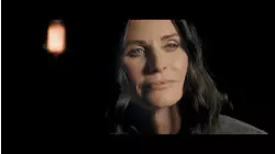 The Friend (Courteney Cox) And The Showman (Channing Tatum)