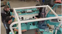 '74 Bronco Chills with Aftermarket Air Conditioning