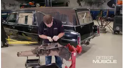 Convertir un Cadillac Hearse del 76 en un monstruo de la torsión