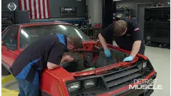 El Cobra de 1981 recibe una restauración en el compartimiento del motor