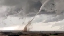 Wild Spring Weather Brings Tornadoes and Heat Waves Across US
