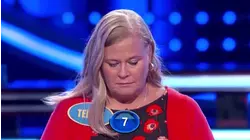 Terrie and Kierstin take a swing at $20,000! | Family Feud