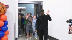 Knicks star OG Anunoby meets fans at Yonkers event