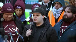 Escuche hablar a Kilmar Abrego antes de presentarse ante ICE: "Recuérdenme con la cabeza en alto"