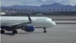 Close call between a Delta jet and Cape Air plane at JFK airport
