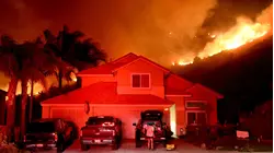 Reportan como prácticamente controlados dos incendios forestales en el sur de California