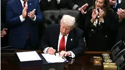 Trump Signs Bill to Reopen Government After Record Shutdown