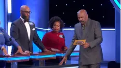Podium FAIL!! Steve Harvey lays into Jessica.