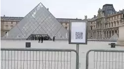 Race to capture the thieves and recover the jewels after heist at the Louvre