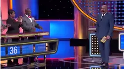 7 people you hope will NOT gift you sexy lingerie!