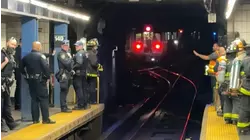 Investigation into 3 subway cars detaching from 4 train in the Bronx