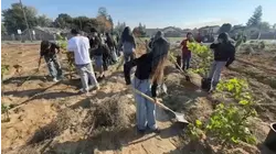 Selma High School students get hands-on experience getting food from farm-to-table