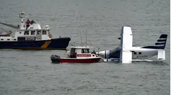 Video Captures Moment Seaplane Crashes into NYC's East River