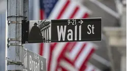 Tech Stocks Plummet; Hackers Steal Over $6B in Cryptocurrency