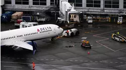 FAA begins cuts at US airports