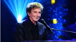 Barry Manilow reveals lung cancer diagnosis at 82
