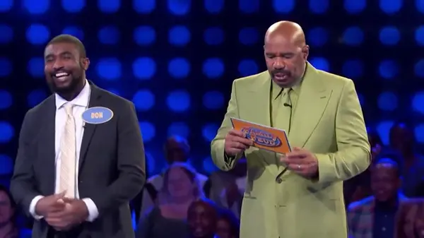 Don crushes Fast Money and cracks up Steve Harvey! - Family Feud | Xumo ...