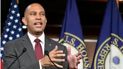 Mamdani scores endorsement from Hakeem Jeffries