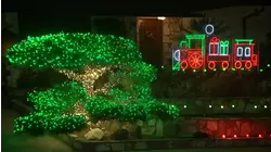 Holiday tradition returns to Pasadena neighborhood after Eaton Fire