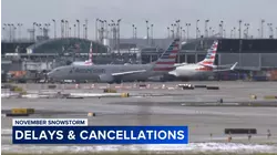 More than 700 flights canceled at Chicago airports Monday