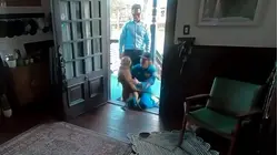 Así fue la acogida de la perra de Christina Koch a la primera mujer que sobrevoló la Luna