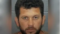 Fairview man accused of threatening woman & child, chasing her with knife
