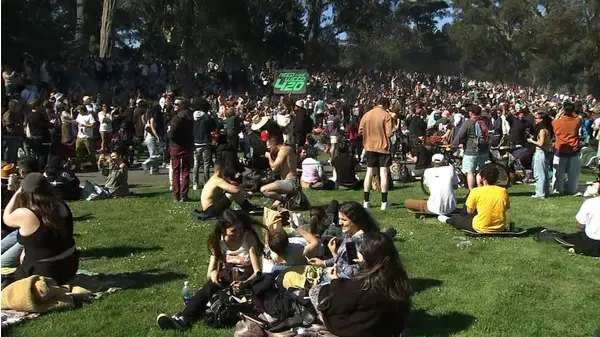 Scrapped 420 Hippie Hill event doesn't stop crowd from celebrating ...