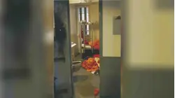 Hay fotos de su celda entre los documentos sobre Epstein divulgados por el Departamento de Justicia