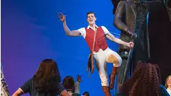 Broadway actor Jordan Litz trains for NYC Marathon while starring in 'Wicked'