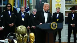 Trump Awards Medals to 2025 Kennedy Center Honorees