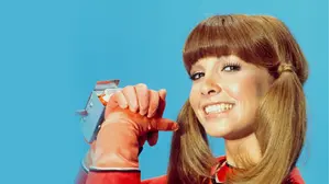 ElectraWoman and DynaGirl