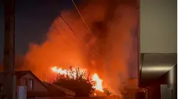 Un presunto incidente de violencia doméstica en California acaba en un mortal incendio