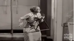The Beverly Hillbillies: S1 E27 - Granny's Spring Tonic