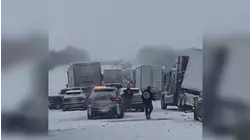 La nieve y el mal tiempo favorecen los accidentes en carreteras de Iowa e Illinois