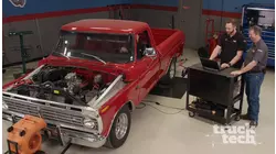 La Ford F-100 de 1974 está lista para la pista de carreras