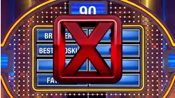 Steve Harvey mercilessly roasts Garry! | Family Feud