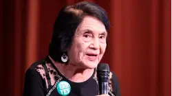Dolores Huerta denuncia que fue "manipulada" para "tener relaciones sexuales" con César Chávez