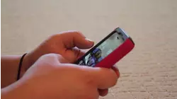 Student starts petition against bell-to-bell cellphone ban at Fairfield high schools