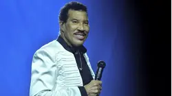 Lionel Richie hospitalized after earlier medical scare, source says