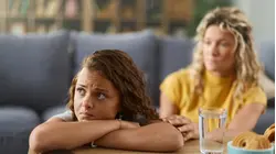 ¿Intuición de madre o temor? Las señales cuando alguien no te da buena espina