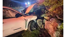 Pickup truck crashes into stone barrier in Putnam County, driver walks away