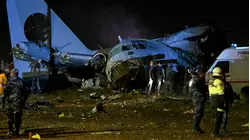 Un avión militar de carga se estrella al intentar aterrizar en Bolivia y hay al menos 15 muertos
