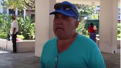 "Nos tienen tirados en la calle". Migrantes deportados se quejan de haber sido abandonados en México