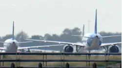 25-year-old man arrested for sneaking on United flight: Authorities