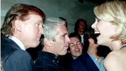 Trump, Clinton, Bill Gates, Woody Allen y más empresarios aparecen en fotos con Epstein