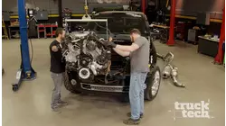 Instalando un Duramax LML de 6.6 litros de vuelta en nuestro Sierra Denali del 2011