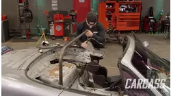 Un Rollo de Jaula transforma Miata desde Conductor Diario a Coche de Carrera