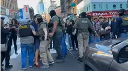 Federal agents crack down on illegal vending on Canal Street