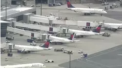 FAA lifts restrictions on commercial flights imposed during shutdown